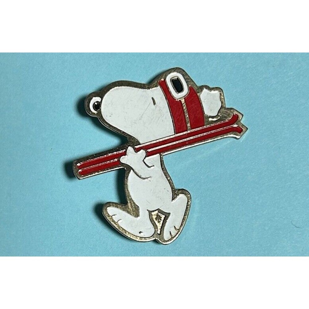 Peanuts - Snoopy Ski Pin red Cap & Skiis -Skiing,Snow Pin